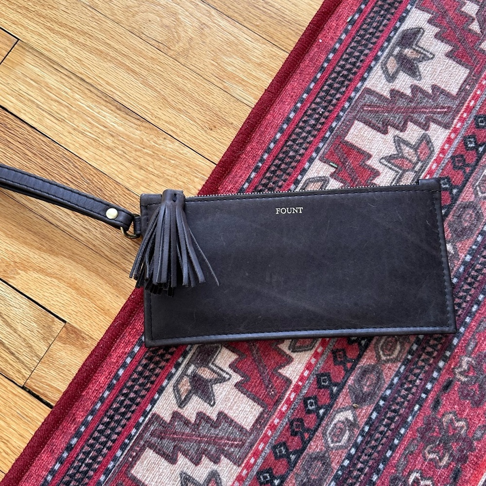 FOUNT leather wristlet